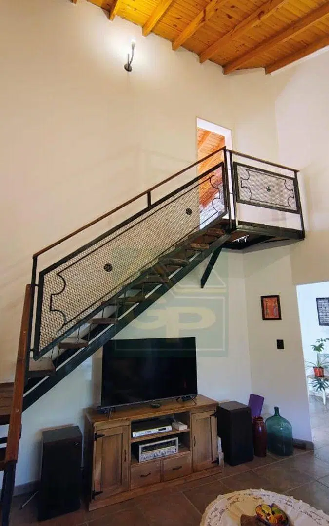 VENTA DE CASA CON PARQUE Y PILETA EN EZEIZA 5