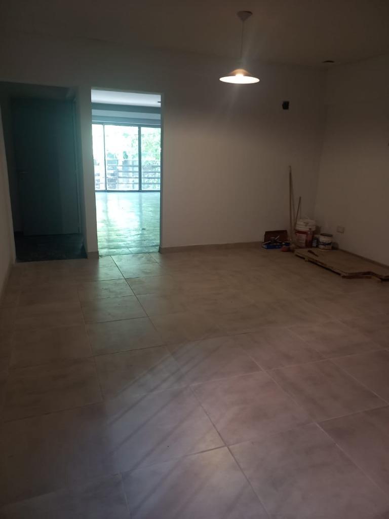 Venta de Semipiso Sobre Av Colon de Ciudad 1
