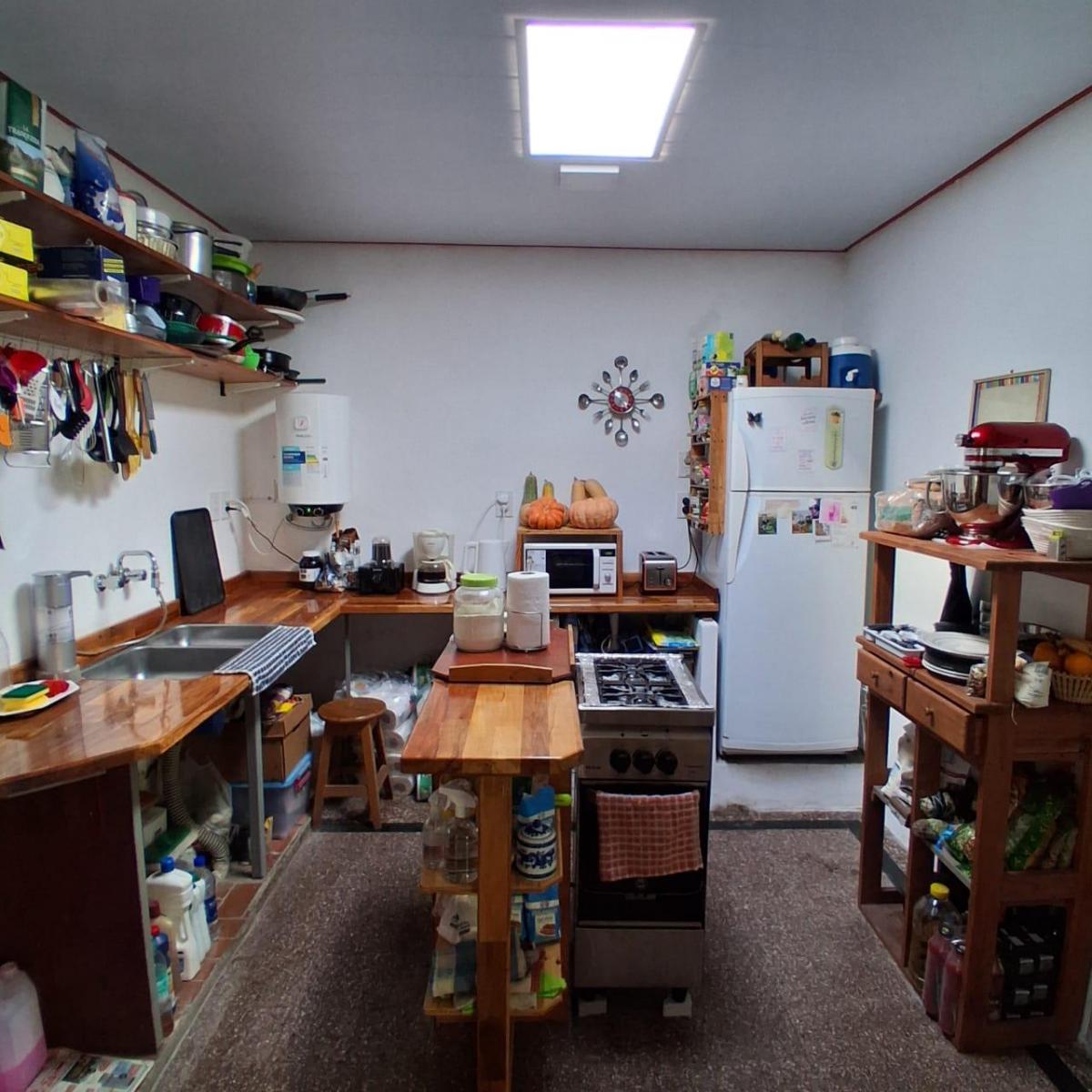 Dueño Directo Vende Casa, Remodelada Hace 3 Años. Valor a Charlar. 2