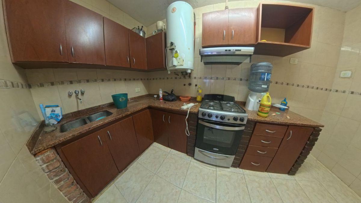 Foto de Casa de 4 dormitorios en venta sobre lote de esquina – Suipacha, imagen 5