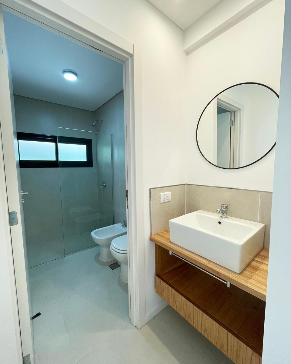 Venta Casa Minimalista a Estrenar Costa del Este 4