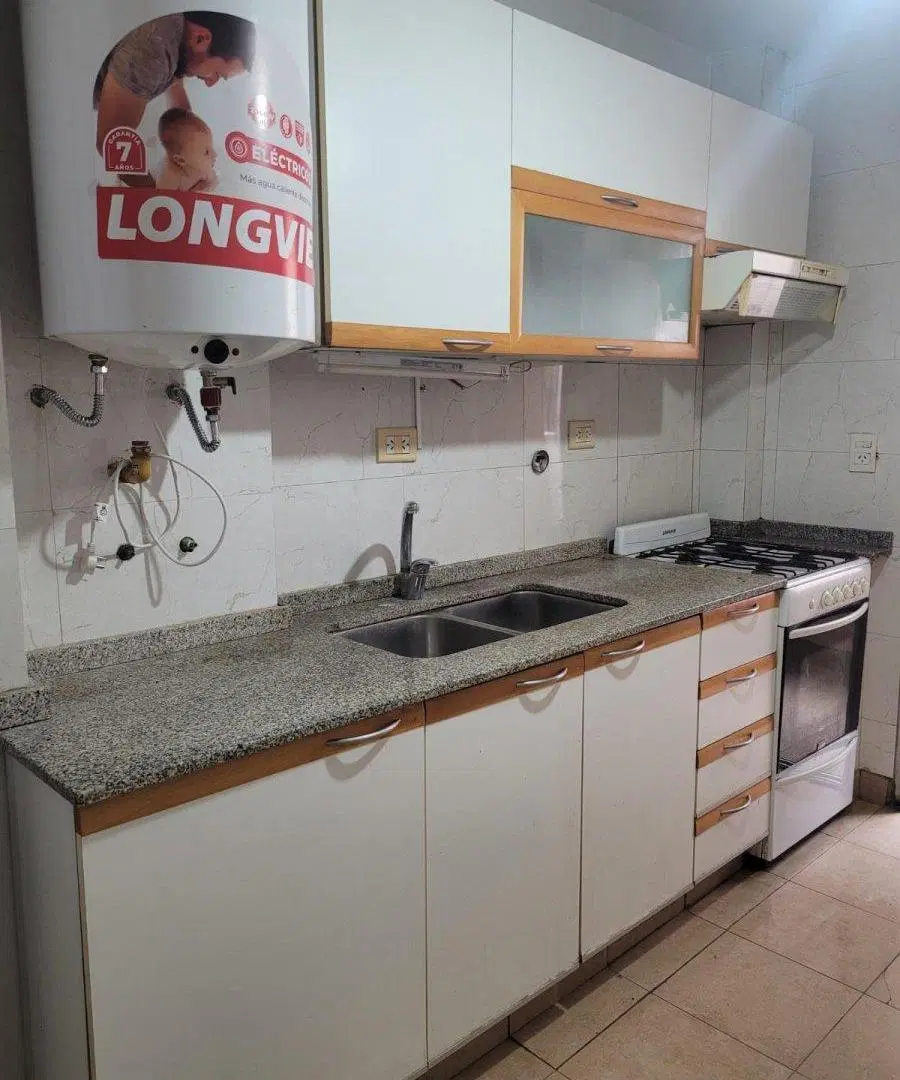 EN VENTA DEPARTAMENTO DE 3 DORMITORIOS EN RIOJA AL 1000 4