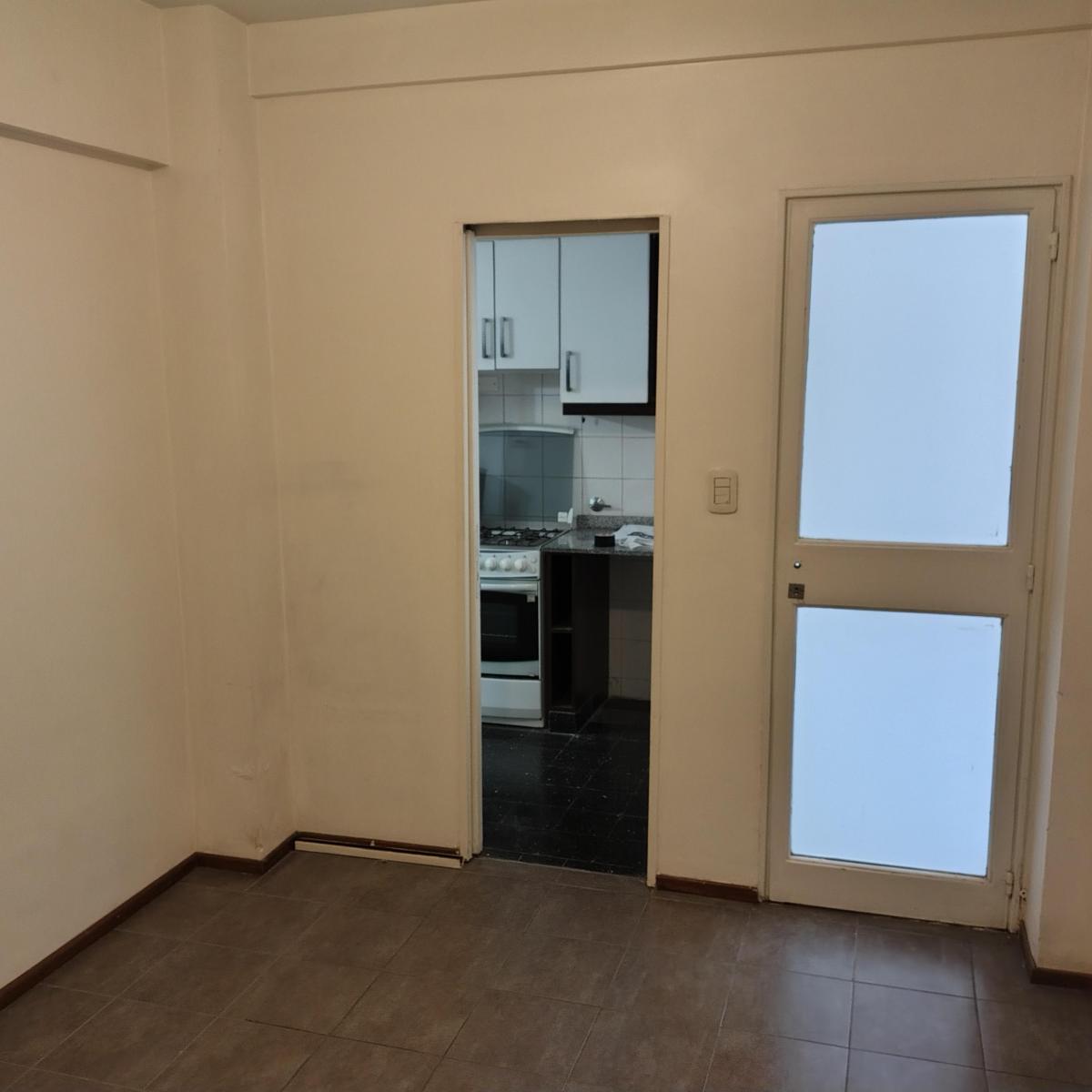Dueno Vende Semipiso Belgrano 5 Amb Balcon Patio y Cochera 4