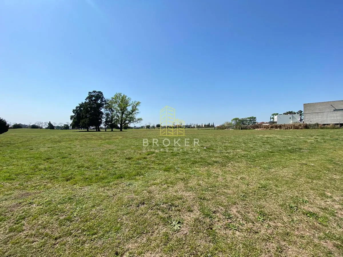 Lote en Venta en Haras Santa María - Barrio Los Robles 3