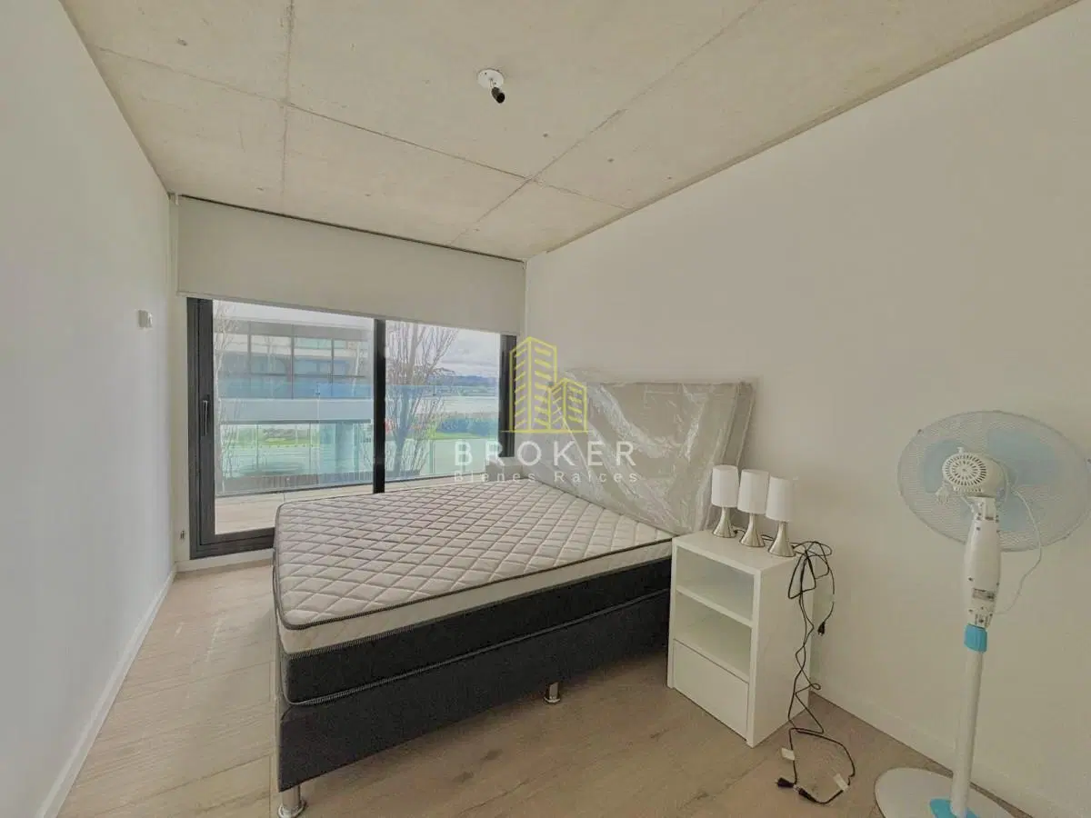 Venta apartamento 2 dormitorios punta del este mansa frente al mar parrillero 4