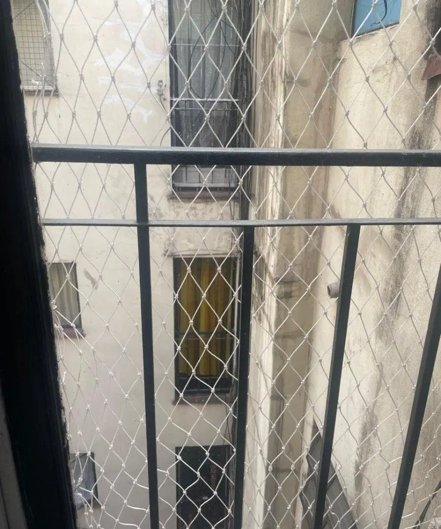 MONOAMBIENTE CON KITCHENETTE Y BALCON FRANCÉS EN ALMAGRO. OPORTUNIDAD! 1