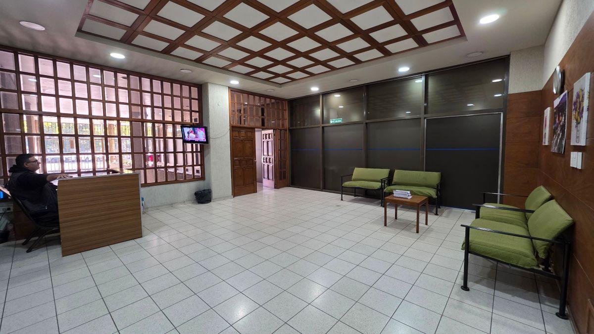 Foto de Departamento 1 dormitorio con patio frente a Plaza Godoy Cruz, imagen 2