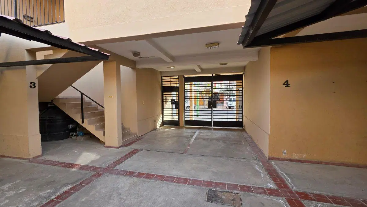 Departamento en alquiler a una cuadra de la plaza, con todo Maipú al alcance de la mano. 2