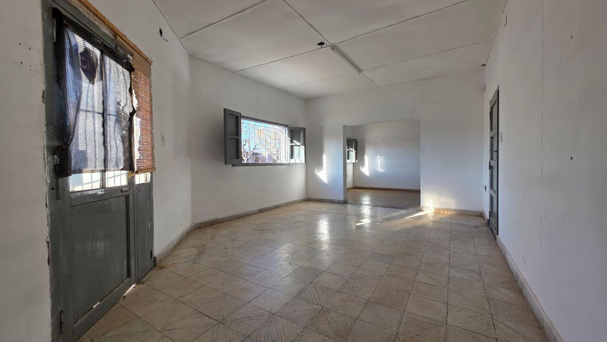 Foto de Alquiler Comercial Casa Esquina Vergara y Dr. Brandi | Maipú Centro, imagen 1