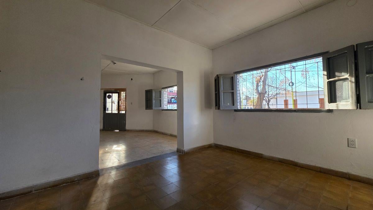 Foto de Alquiler Comercial Casa Esquina Vergara y Dr. Brandi | Maipú Centro, imagen 4