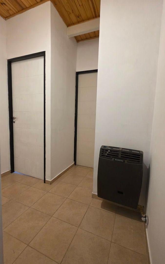 Foto de Alquiler Hermoso Departamento Dúplex 2 dormitorios y patio en Maipú, imagen 3