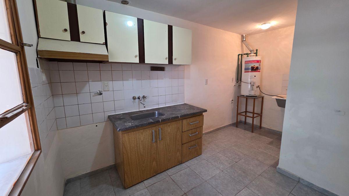 Foto de Casa de 4 dormitorios en alquiler en Barrio San Eduardo, Luzuriaga, imagen 4