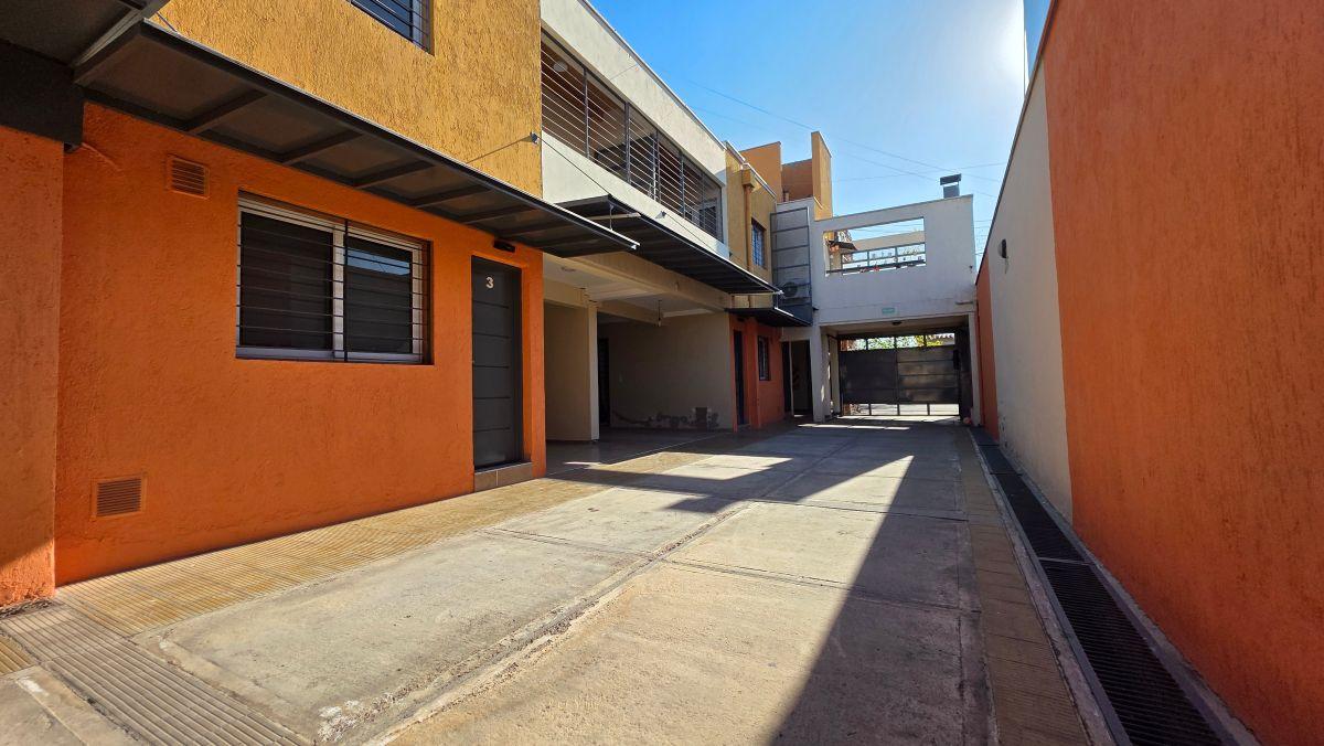 Foto de Alquiler Departamento Dúplex 2 dormitorios con cochera — Complejo, imagen 4