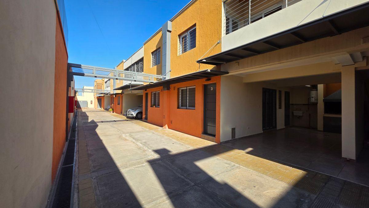 Foto de Alquiler Departamento Dúplex 2 dormitorios con cochera — Complejo, imagen 5