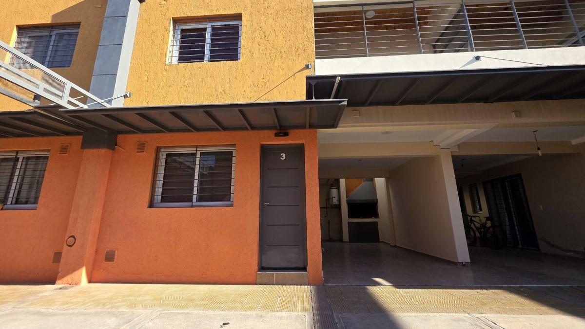 Foto de Alquiler Departamento Dúplex 2 dormitorios con cochera — Complejo, imagen 3