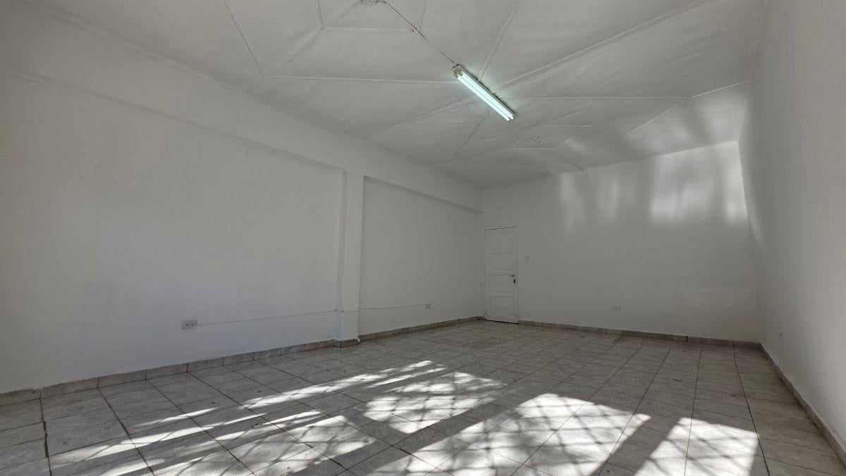 Foto de Local comercial en alquiler en Maipú Centro, imagen 3