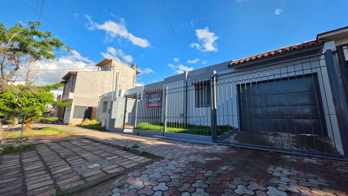 Foto de Hermosa y amplia casa en alquiler en Luzuriaga, Maipu, imagen 2