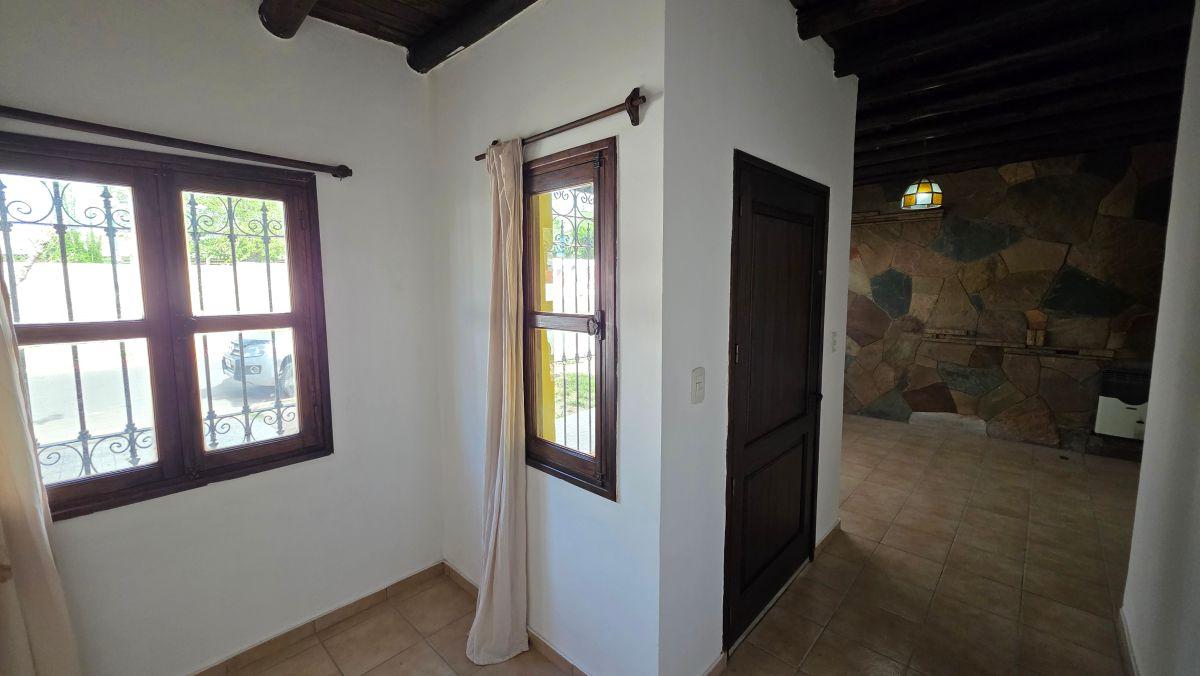 Foto de Casa en alquiler en radio céntrico de Maipú, imagen 3