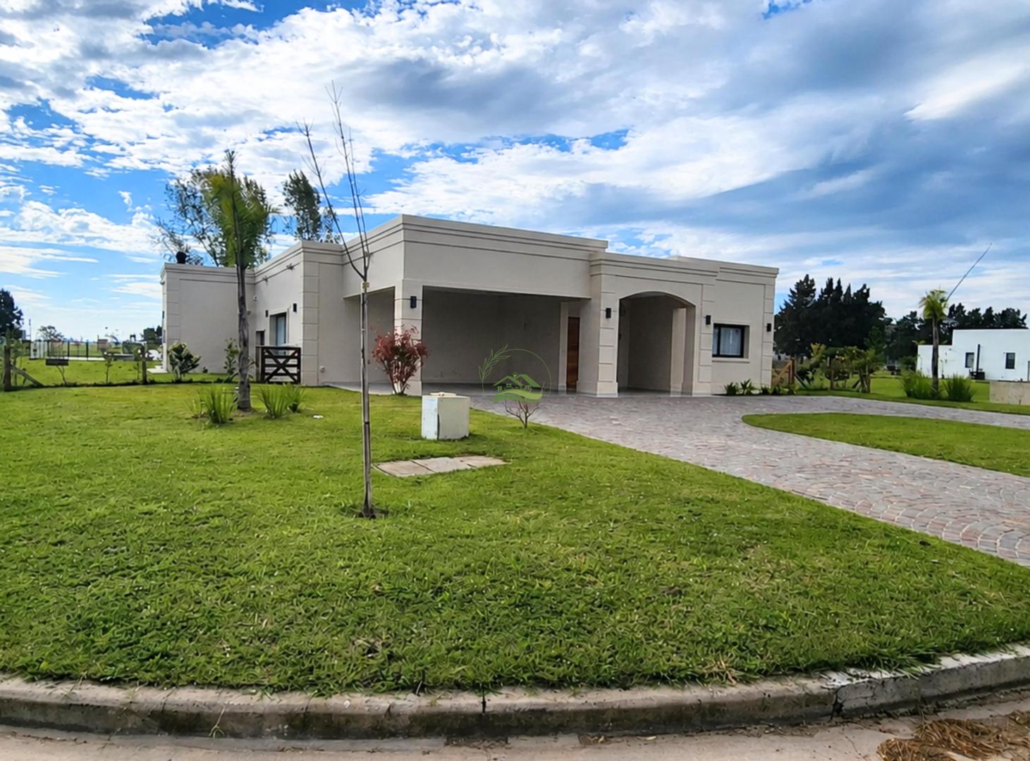 Casa en venta en Area 60 - La Victoria