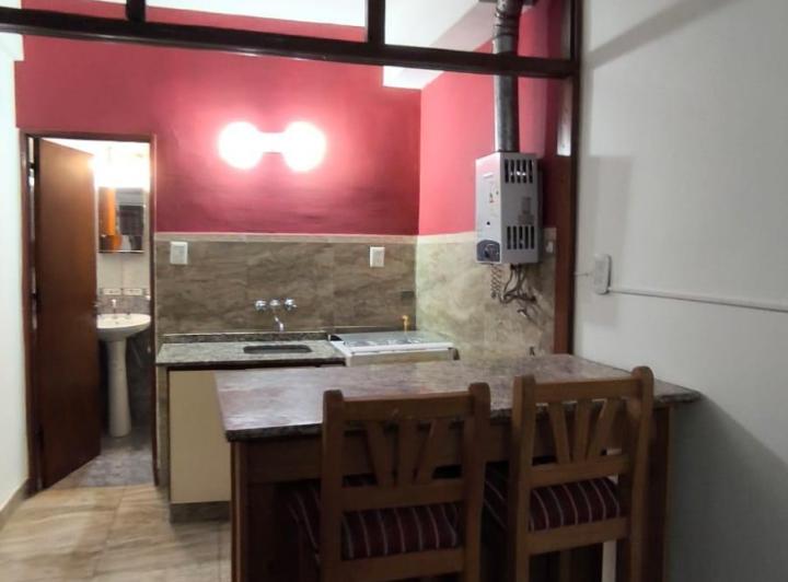 Alquilo monoambiente, excelente ubicación, barrio observatorio/centro 2