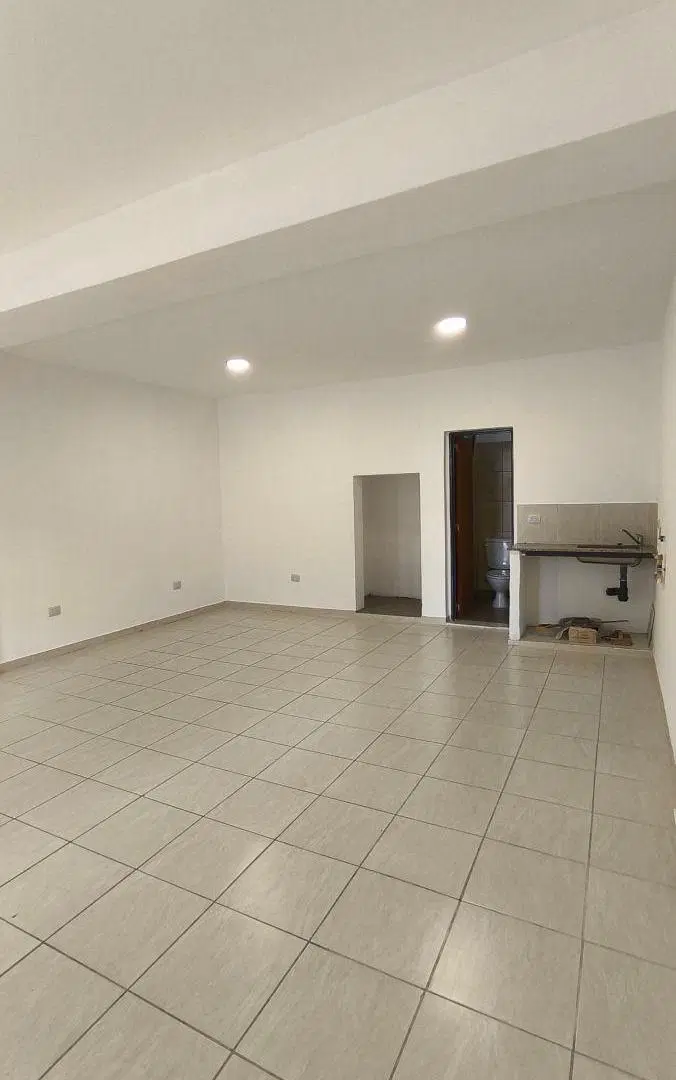 Alquilo local comercial, Barrio San Vicente 2
