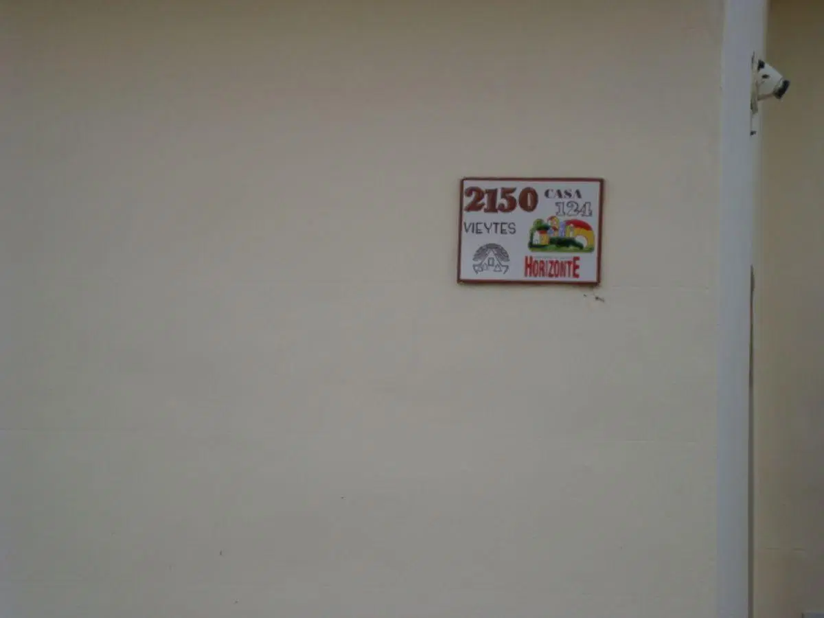 CASA EN ALQUILER O VENTA EN BARRIO BALCARCE (VIEYTES AL 2150) 2