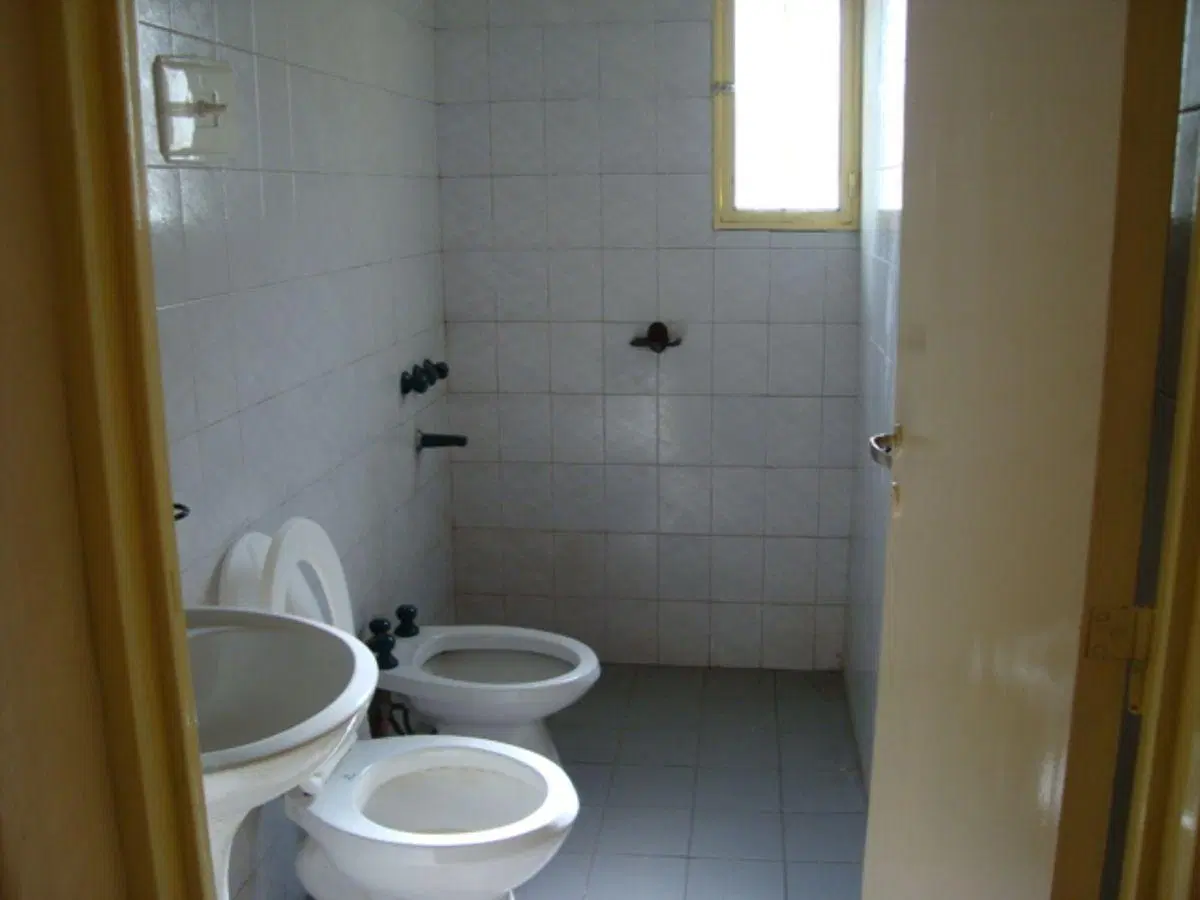 CASA EN ALQUILER O VENTA EN BARRIO BALCARCE (VIEYTES AL 2150) 4