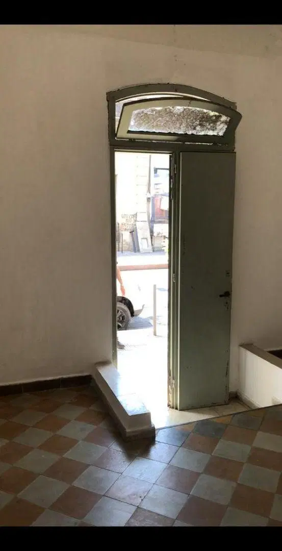 Se Alquila Salón/Depósito LA TABLADA 137 CENTRO 5