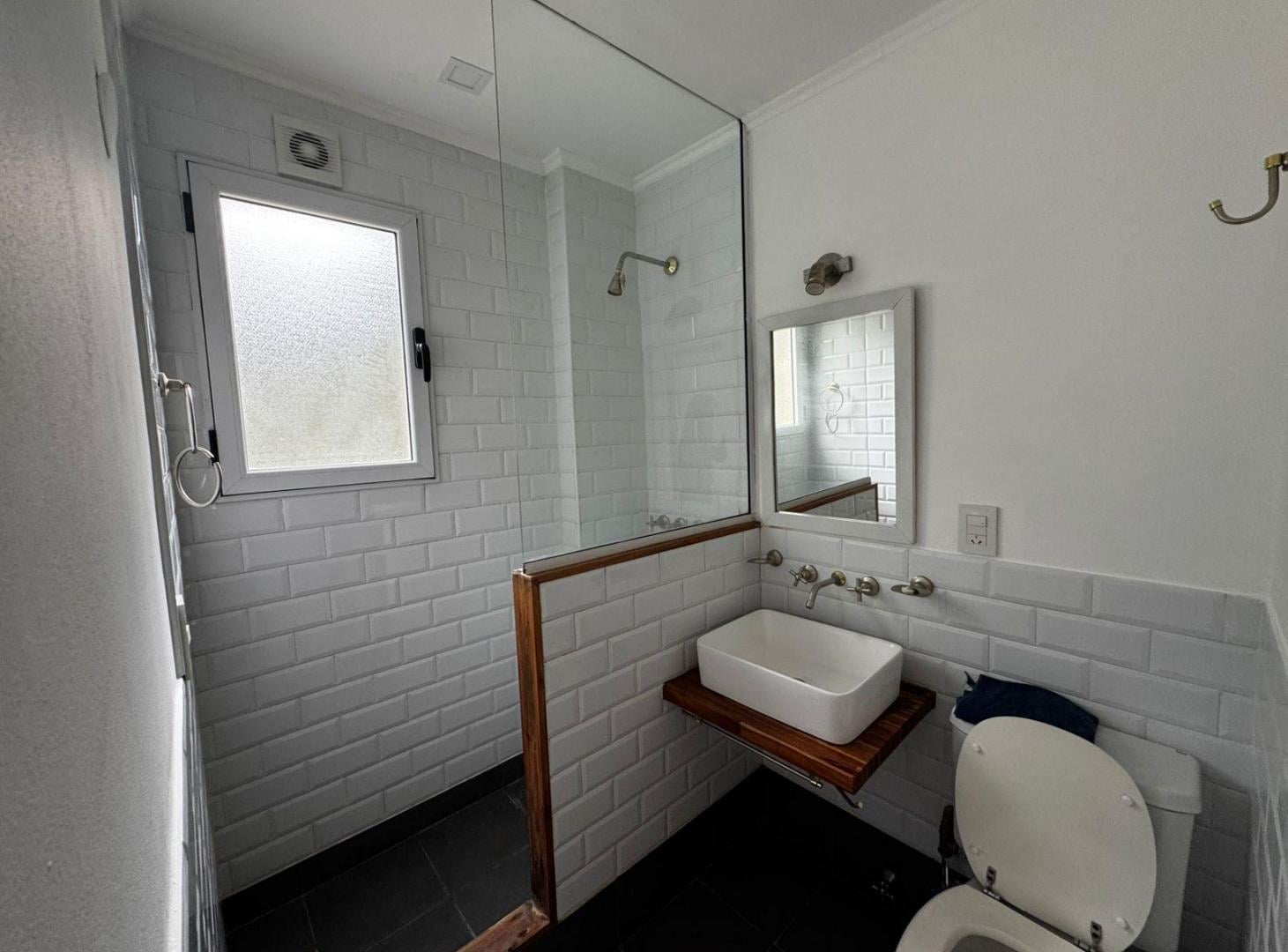Foto de Casa en venta - 6 ambientes - Santa Teresita, imagen 1