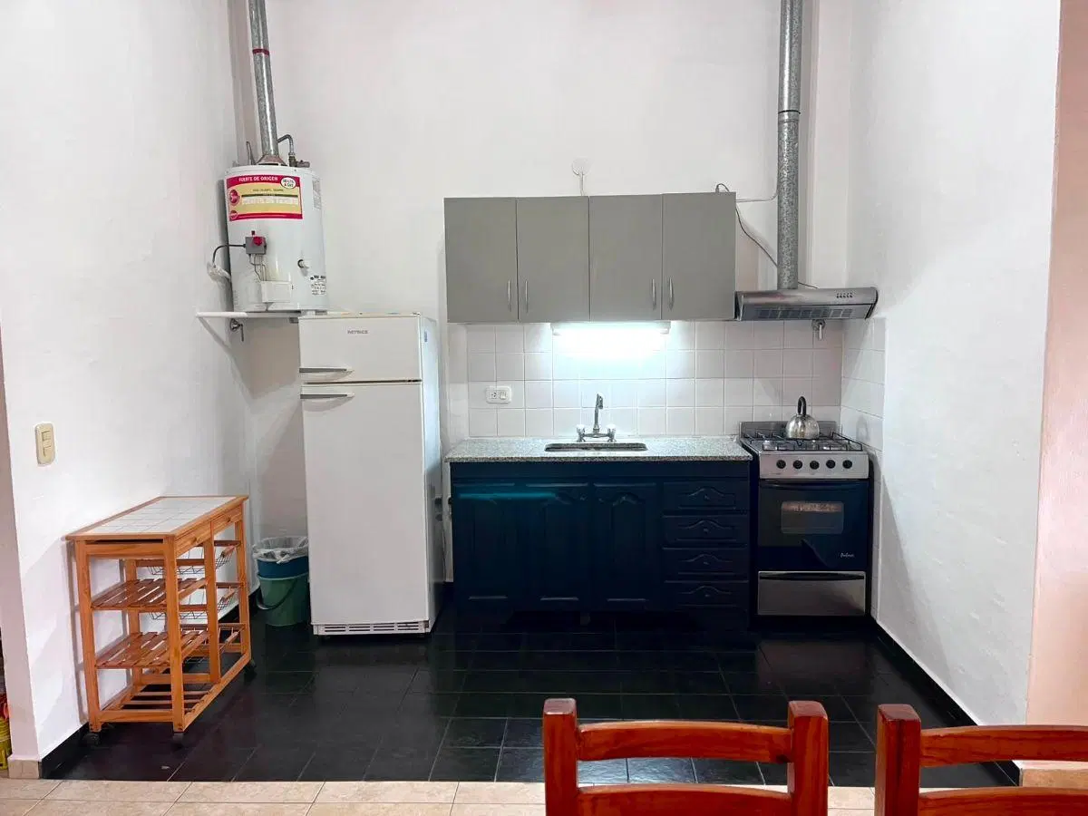 Departamento alquiler anual con gas natural en Mar del tuyu.- 2