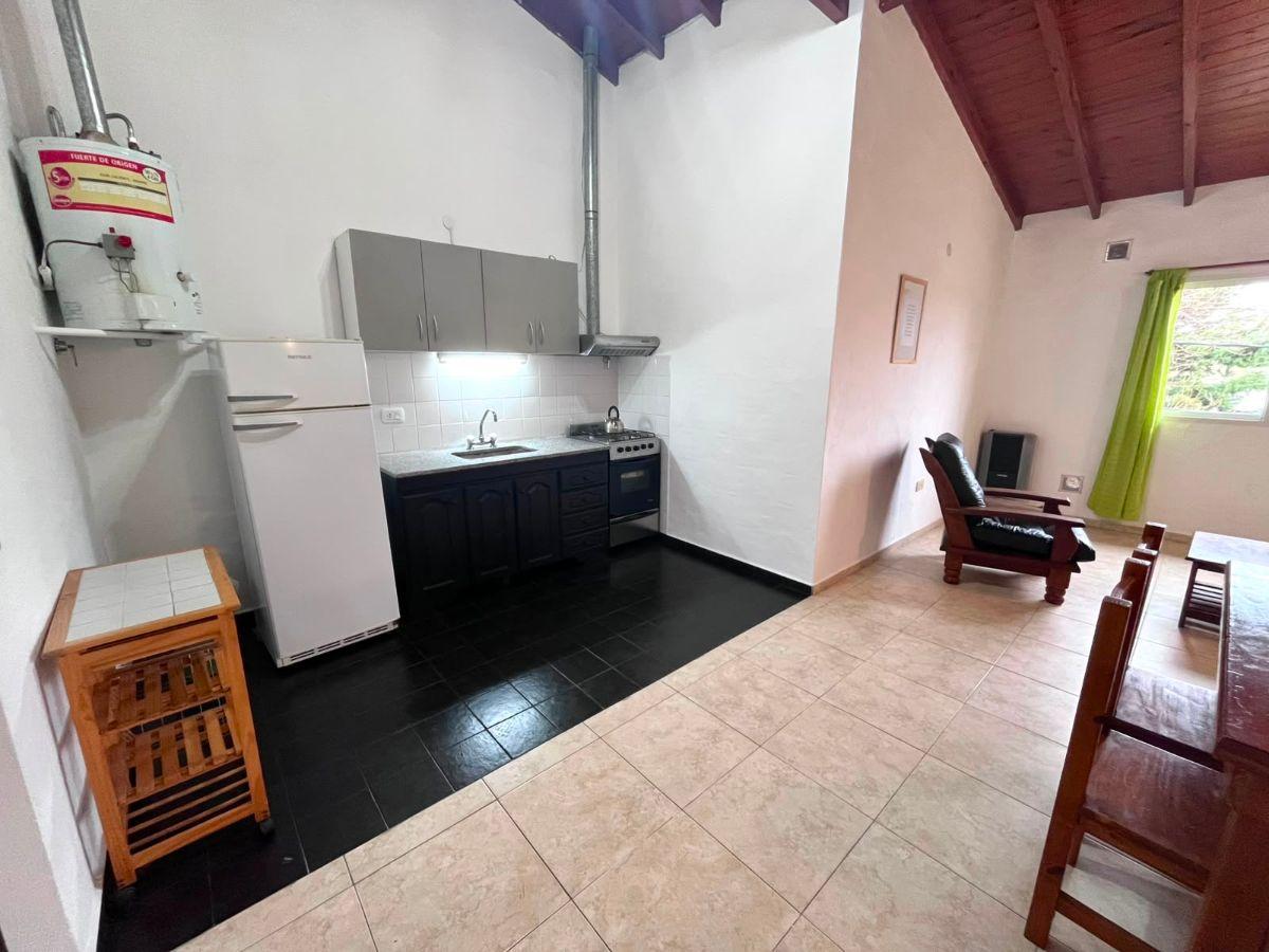 Departamento alquiler anual con gas natural en Mar del tuyu.-