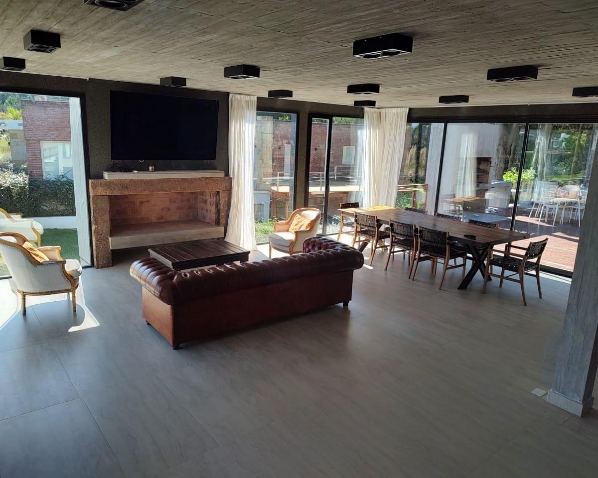 Espectacular Casa en Costa Esmeralda 2