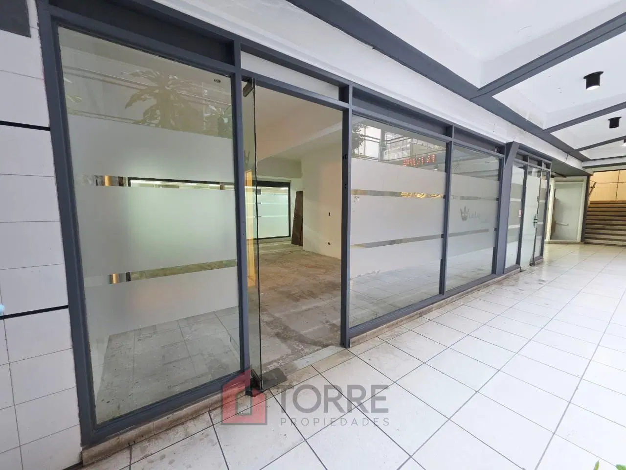 LOCAL/OFICINA EN ALQUILER EN LA MEJOR ZONA COMERCIAL DE MARTÍNEZ, SAN ISIDRO 4