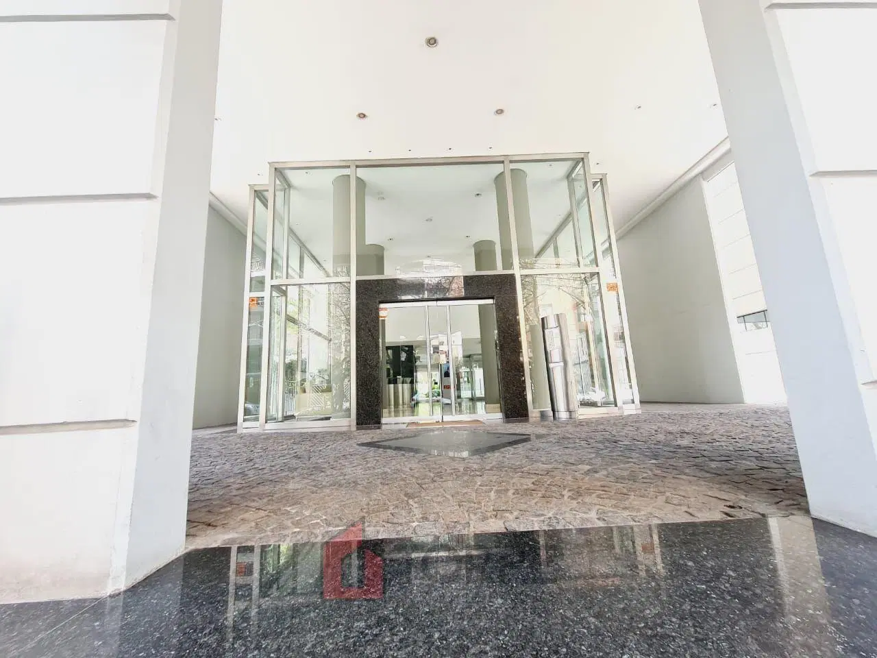 Elegante departamento 4 ambientes en alquiler en edificio con amenities y seguridad por Totem 3