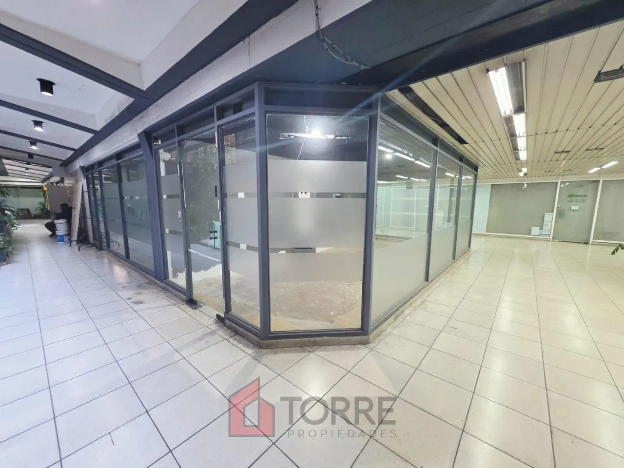 LOCAL/OFICINA EN ALQUILER EN LA MEJOR ZONA COMERCIAL DE MARTÍNEZ, SAN ISIDRO 4