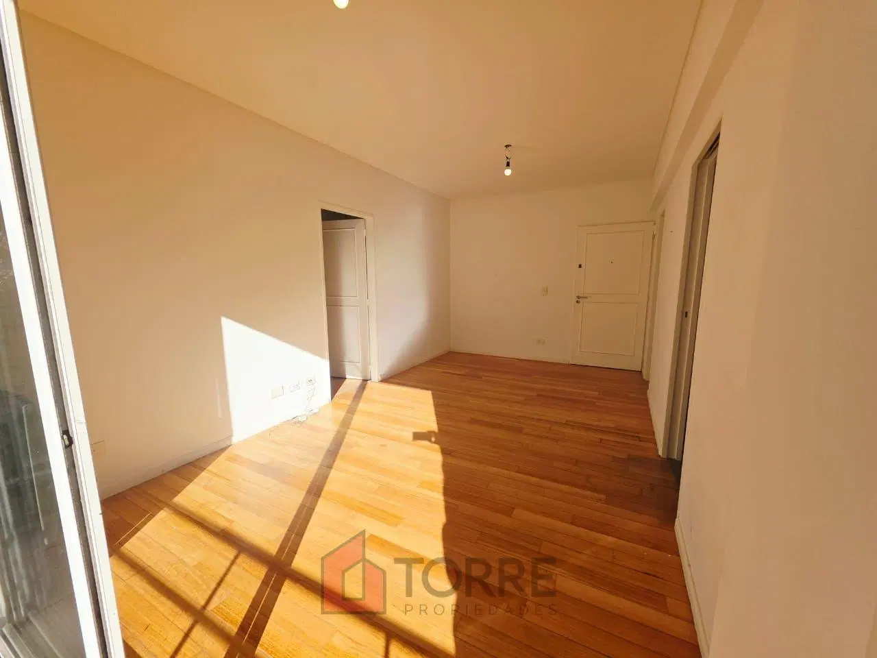 Impecable departamento de 2 ambientes en alquiler en edificio con amenities y seguridad por Totem 3