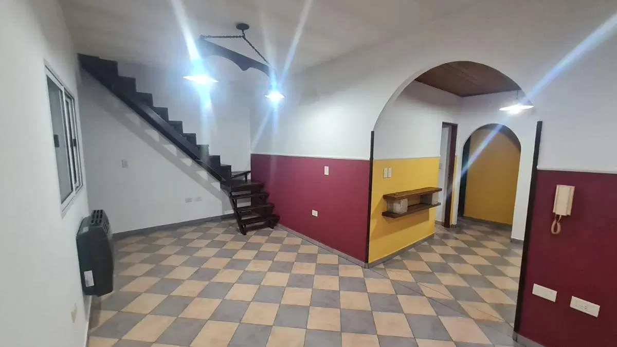 Departamento tipo casa PH 1
