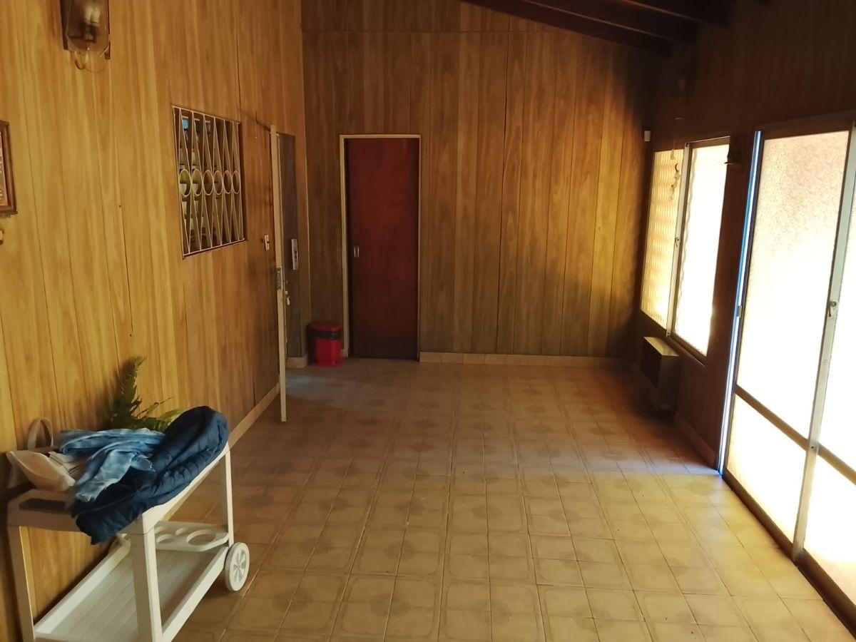 Foto de Casa tipo chalet con garage, imagen 2
