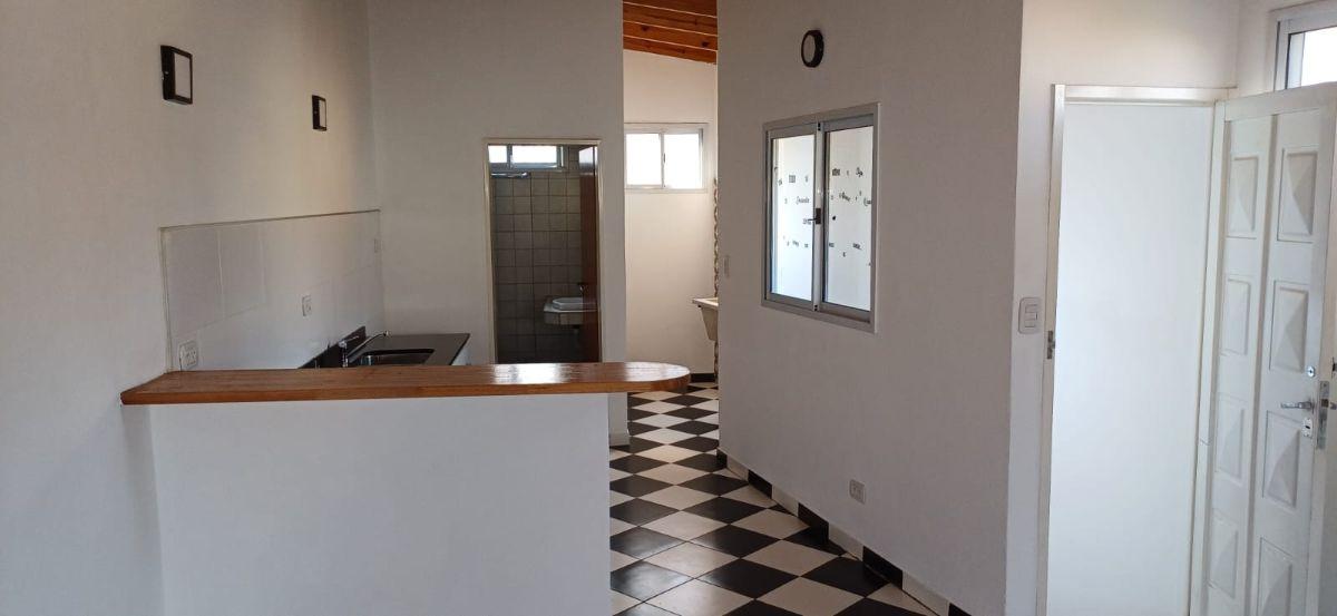 Foto de PH de 36 m² con 1 dormitorio en alquiler en Gerli, imagen 2