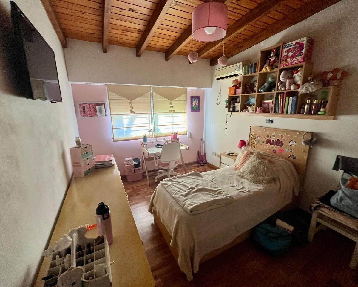 Casa de 4 Dorm., Parrillero, Jardín, Portón 1