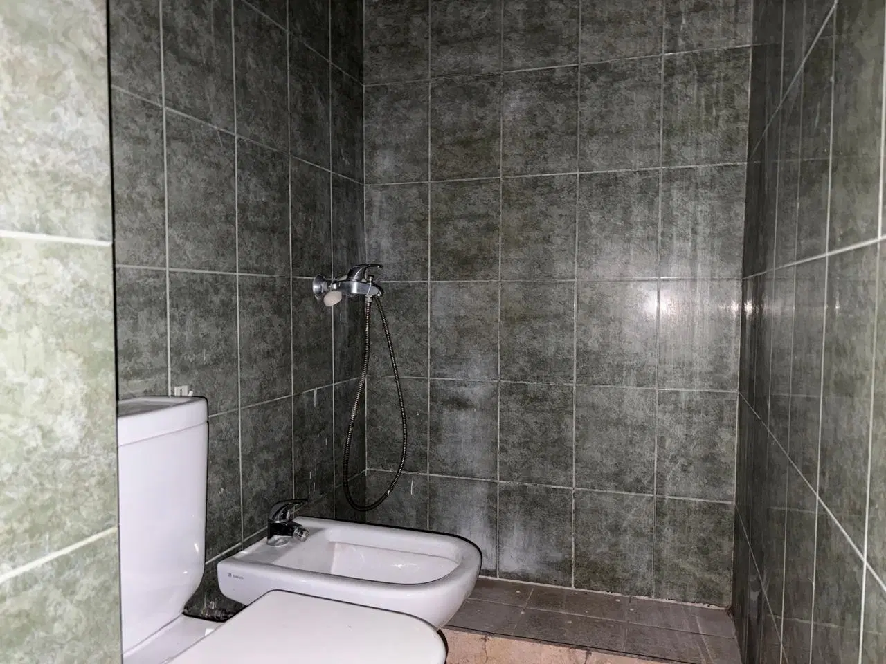 Santiago y Urquiza externo escal.1er P. 5