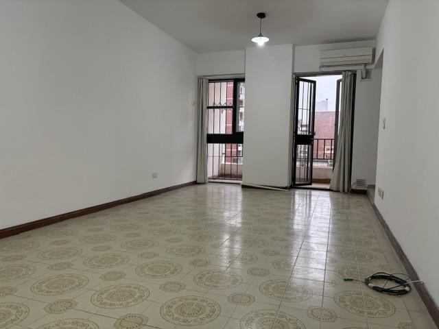 Foto de AvPellegrini y Sarmiento Balcon interno Luminoso, imagen 2