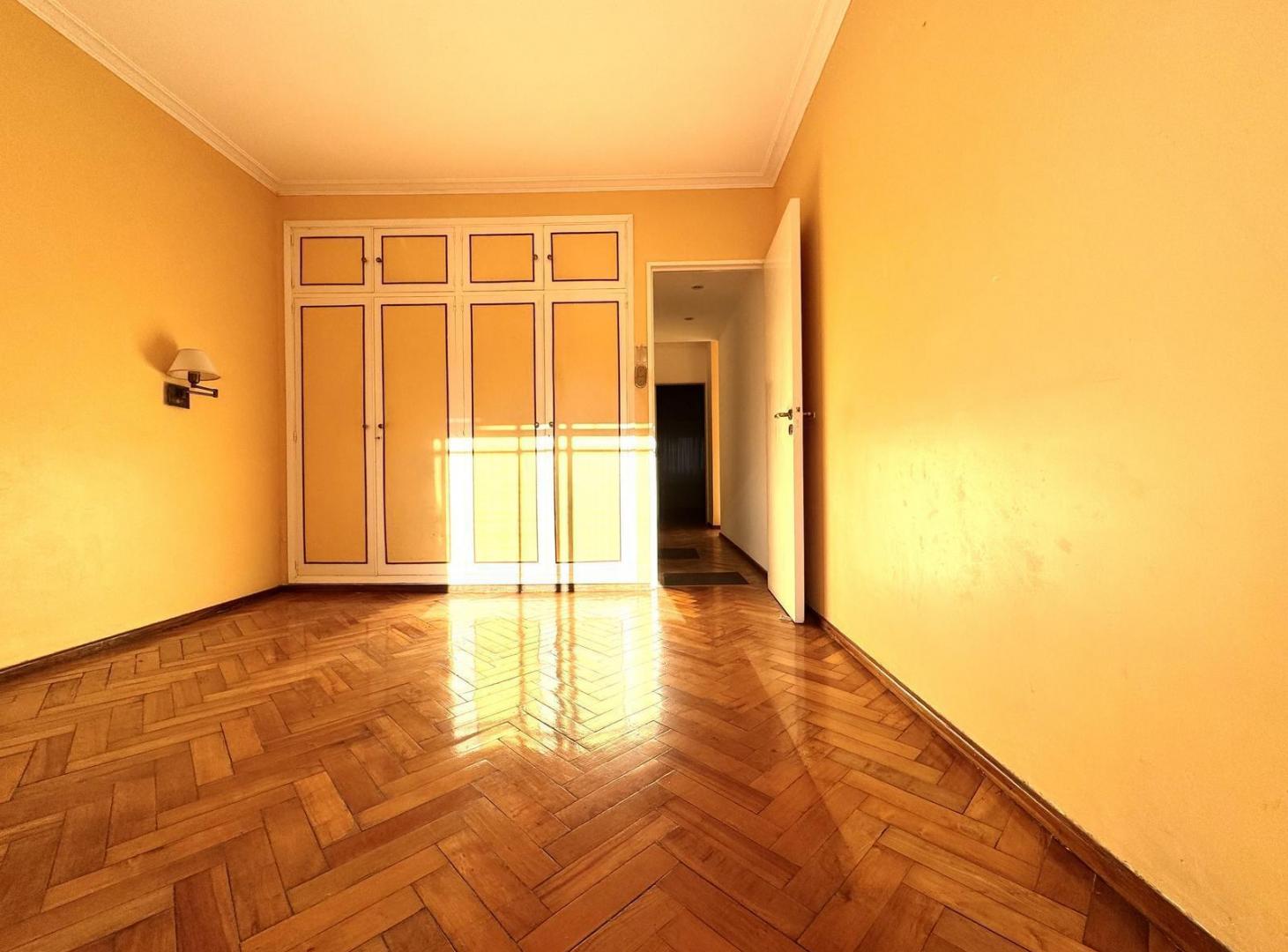 Foto de Departamento 3 Dormitorios + Comodín con cochera., imagen 2