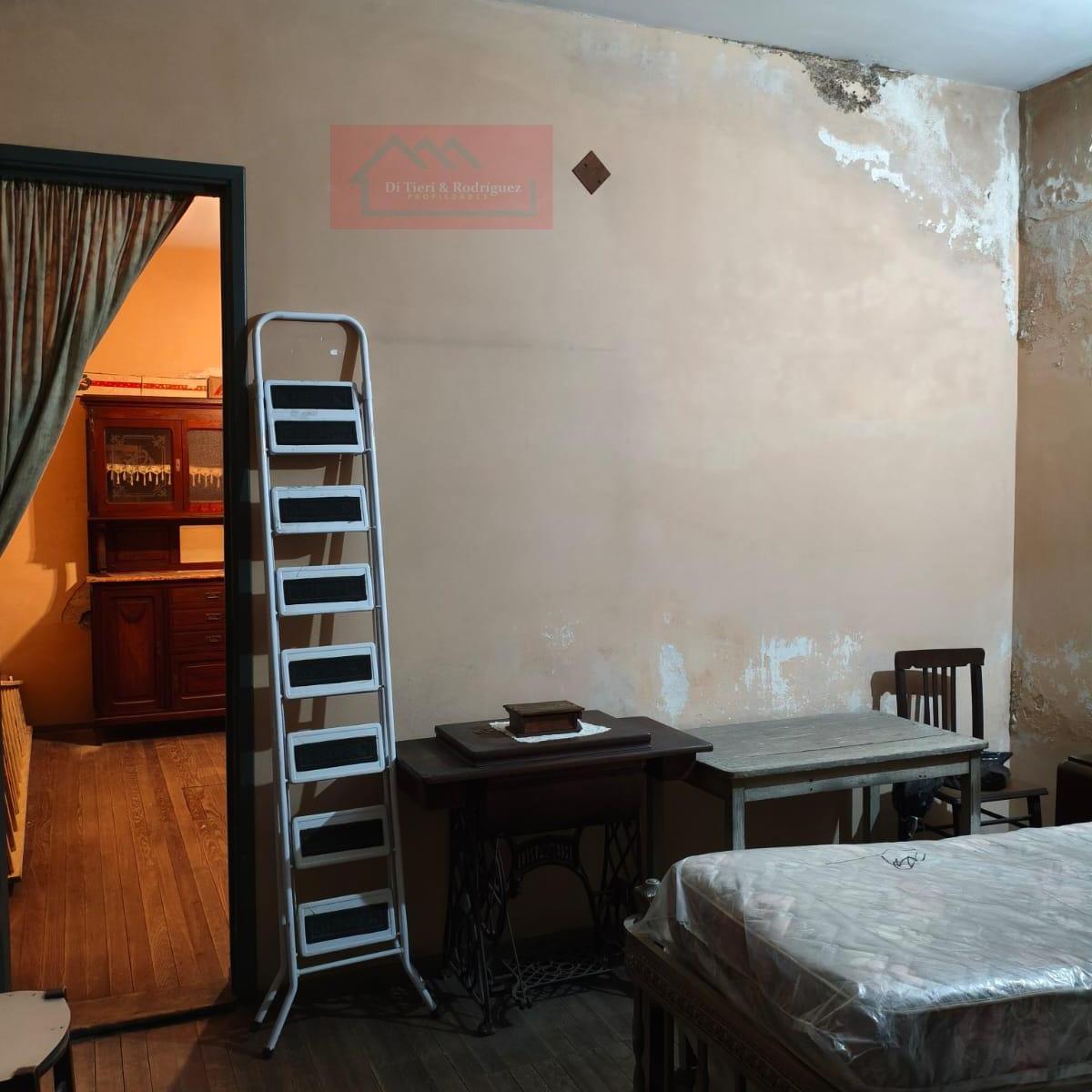 Venta Casa Sobre Lote Propio Sobre La Calle Simbrom, en El Centro de Devoto 3