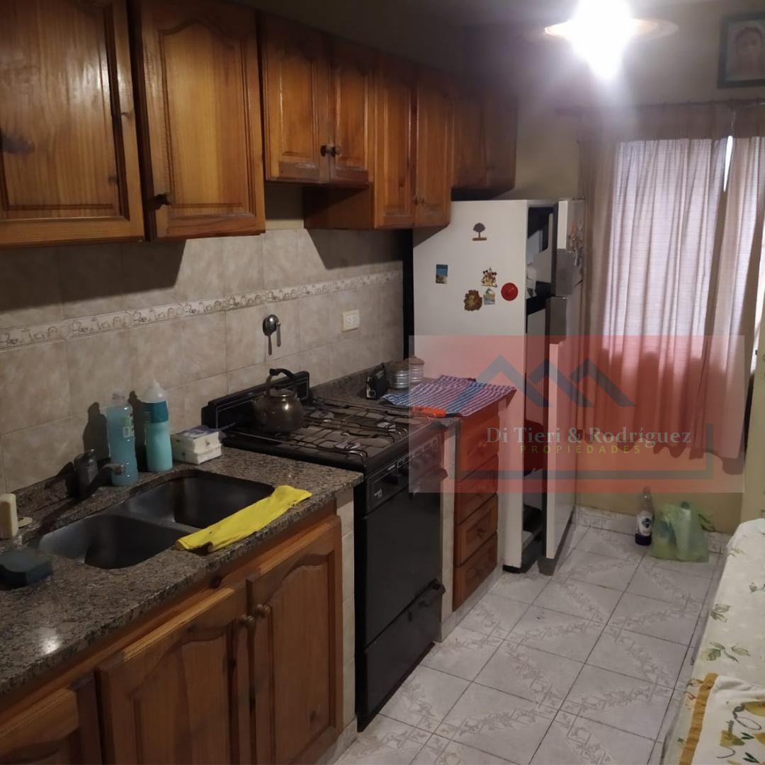 Venta Casa Sobre Lote Propio Sobre La Calle Simbrom, en El Centro de Devoto 4