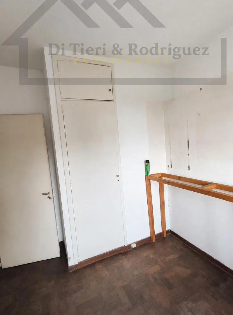Chalet en Venta en Ciudad Jardín – Excelente Ubicación y Gran Potencial 3
