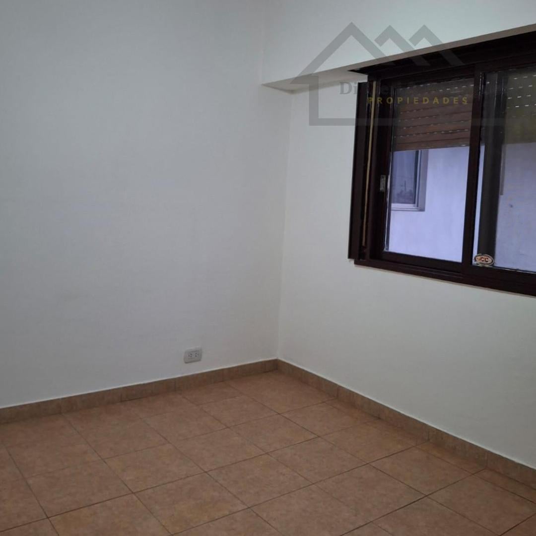 Foto de Alquiler Departamento/PH en El Palomar - Amplio y Sin Expensas, imagen 2