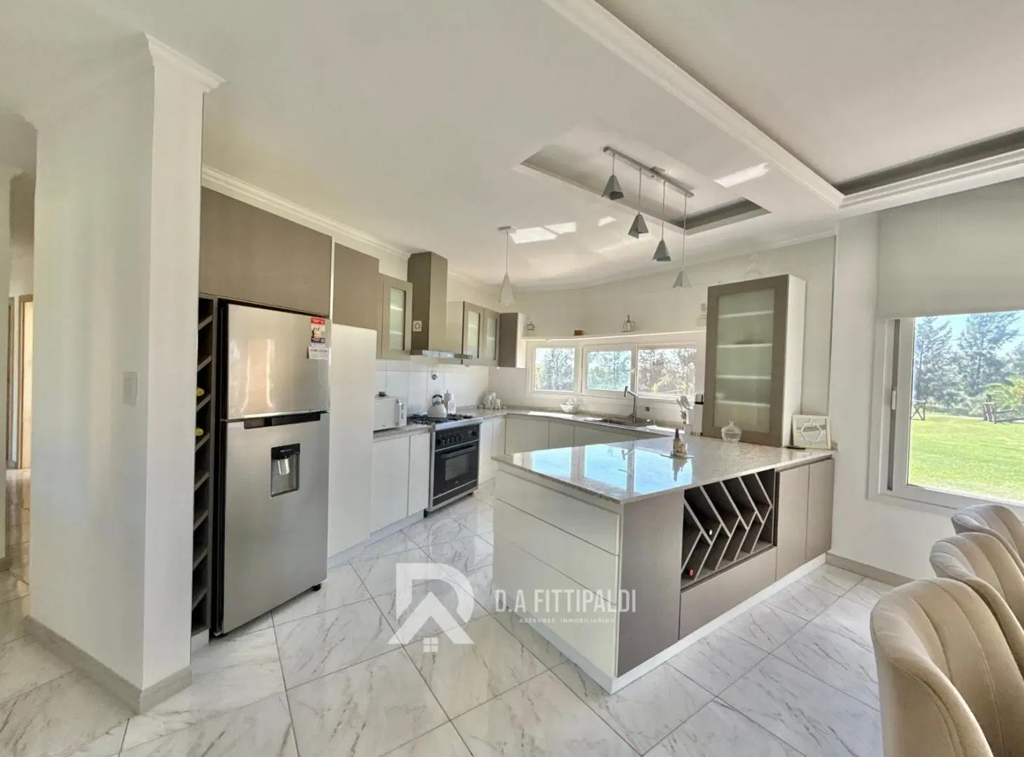 Casa en venta con gran parque pileta quincho Villars Marcos Paz 4