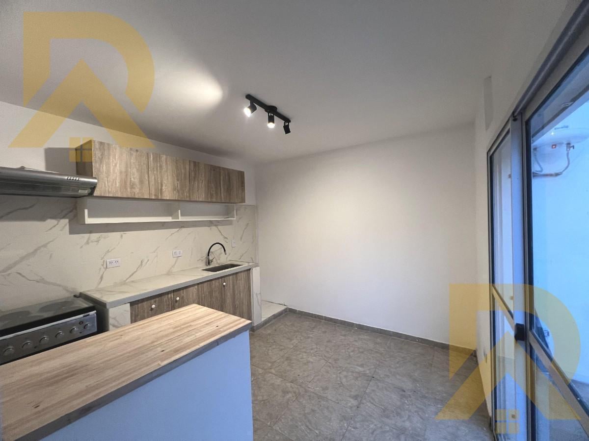 Foto de Departamento Duplex en Alquiler en Don Torcuato 3 ambientes con patio, imagen 3