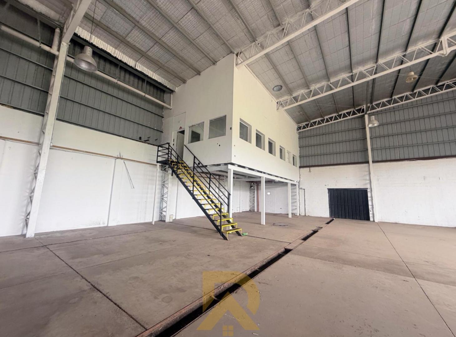 Foto de Local en alquiler 550 m2 sobre colectora Ramal Pilar, imagen 4